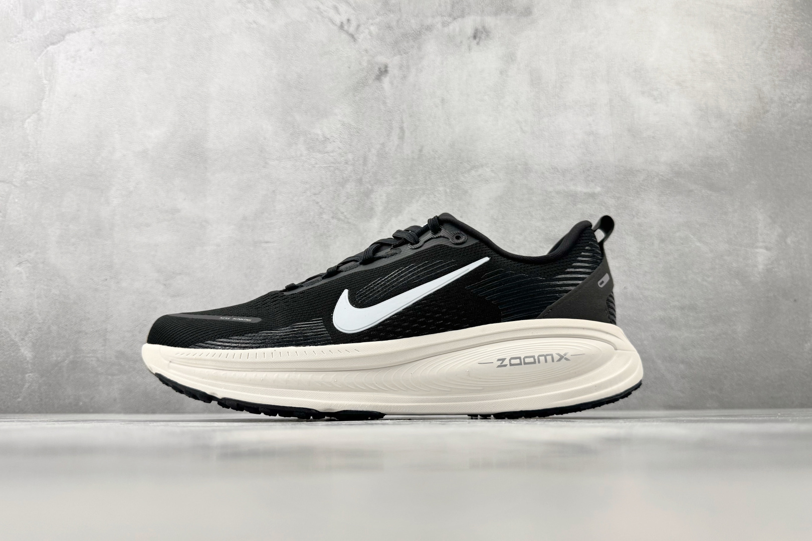 GOD神版 完美还原 正确版本 Nike VOMERO 18 黑色货号：HM6803-007尺码：36 