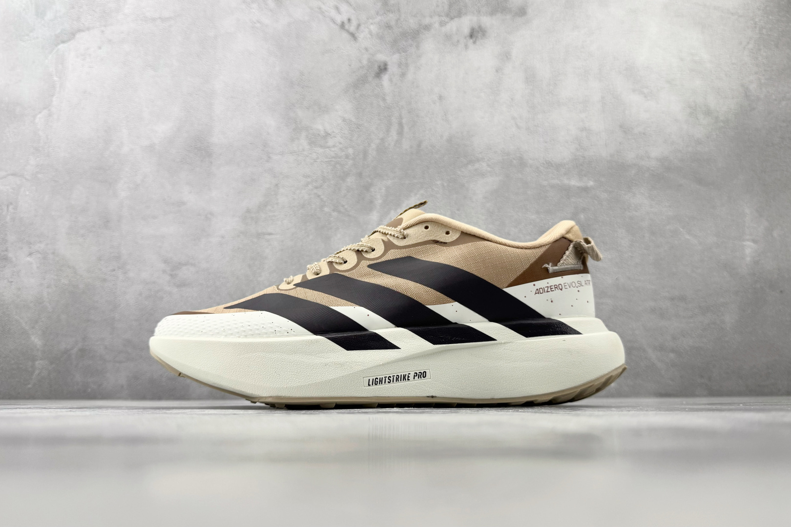 HD 平台订单  adidas Adizero Evo SL 白褐货号：KK260尺码：36 36.5 