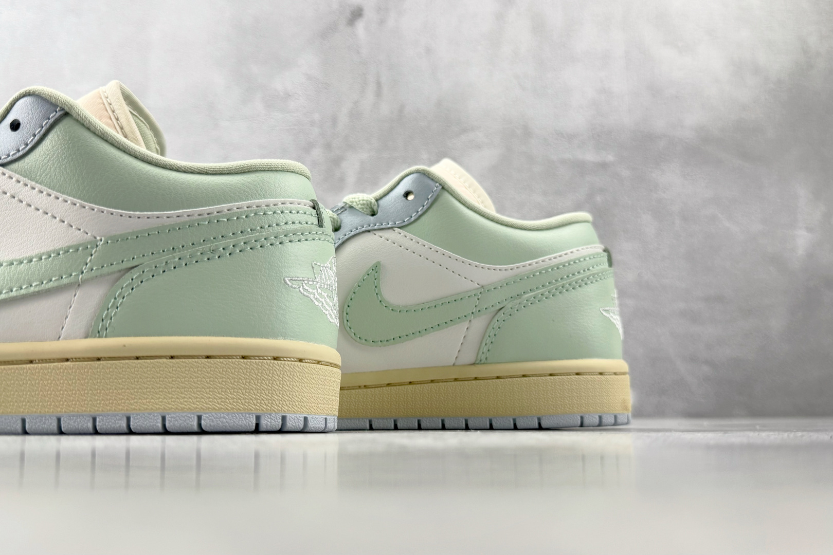 DT 公司级 Jordan Air Jordan 1 蓝绿 货号:DC0774 108 尺码:35.5 36 36. DT 公司级 Jordan Air Jordan 1 蓝绿 货号:DC0774 108 尺码:35.5 36 36.