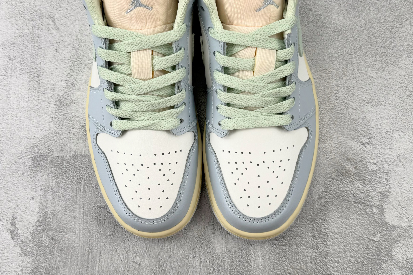 DT 公司级 Jordan Air Jordan 1 蓝绿 货号:DC0774 108 尺码:35.5 36 36. DT 公司级 Jordan Air Jordan 1 蓝绿 货号:DC0774 108 尺码:35.5 36 36.