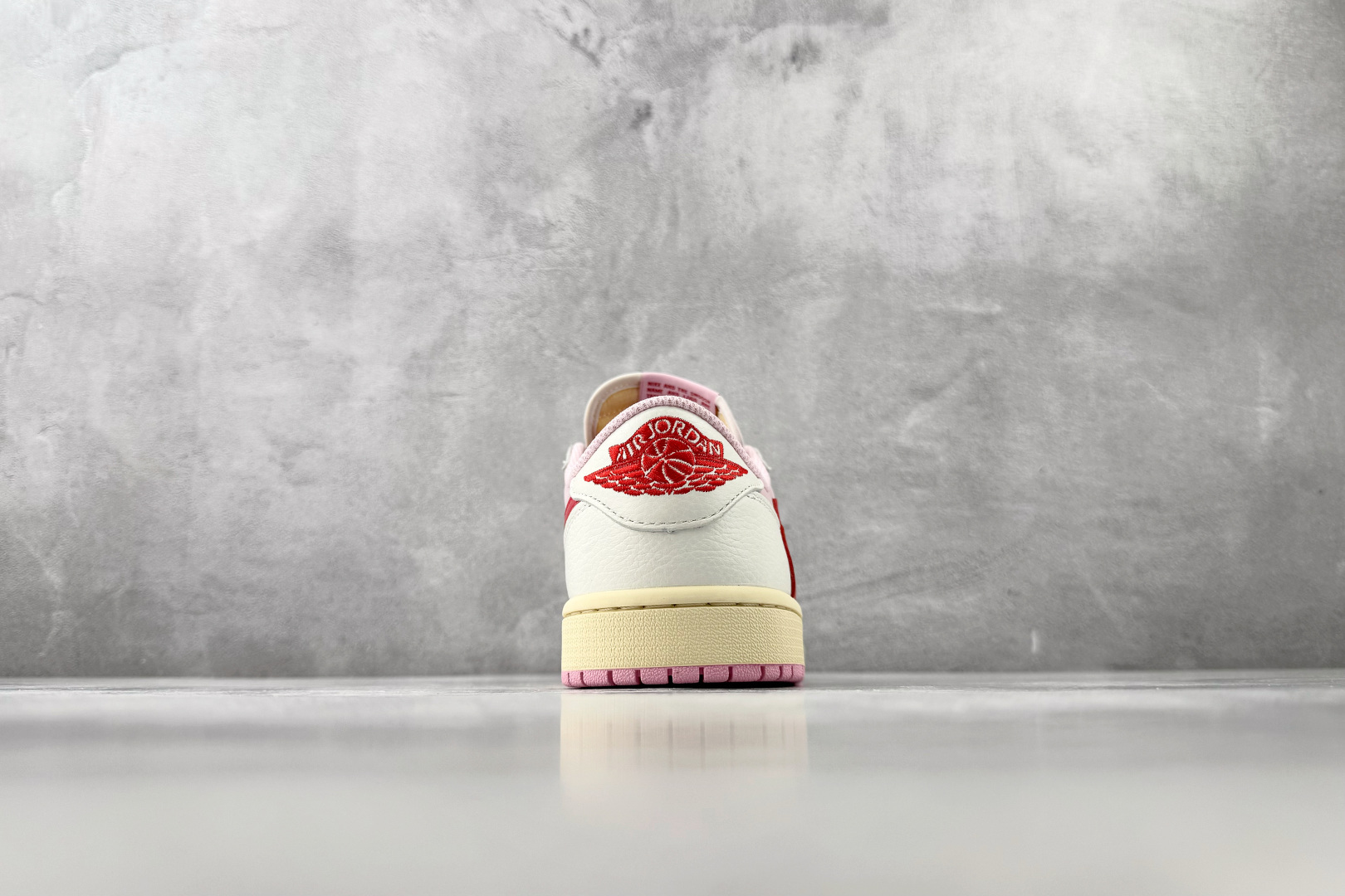 LJ渠道 Jordan  × Travis Scott Air Jordan 1 Low OG 白粉红勾