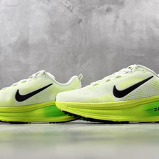 GOD神版 完美还原 正确版本 Nike VOMERO 18 白绿色货号:HM6803-100尺码:36 GOD神版 完美还原 正确版本 Nike VOMERO 18 白绿色货号:HM6803-100尺码:36