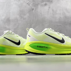 GOD神版 完美还原 正确版本 Nike VOMERO 18 白绿色货号:HM6803-100尺码:36 GOD神版 完美还原 正确版本 Nike VOMERO 18 白绿色货号:HM6803-100尺码:36