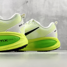 GOD神版 完美还原 正确版本 Nike VOMERO 18 白绿色货号:HM6803-100尺码:36 GOD神版 完美还原 正确版本 Nike VOMERO 18 白绿色货号:HM6803-100尺码:36