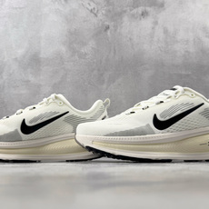 GOD神版 完美还原 正确版本 Nike VOMERO 18 米色货号:HM6803-101尺码:36 GOD神版 完美还原 正确版本 Nike VOMERO 18 米色货号:HM6803-101尺码:36