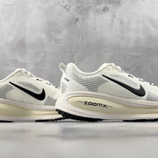 GOD神版 完美还原 正确版本 Nike VOMERO 18 米色货号:HM6803-101尺码:36 GOD神版 完美还原 正确版本 Nike VOMERO 18 米色货号:HM6803-101尺码:36