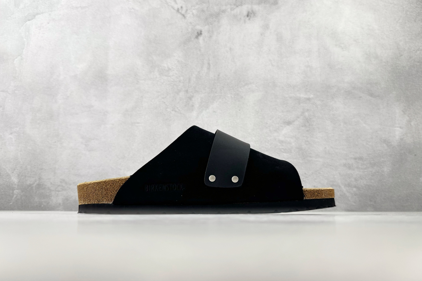 莞产 Birkenstock Kyoto 牛皮绒面革单扣 EVA 黑色 货号：尺码：35 36 36.5