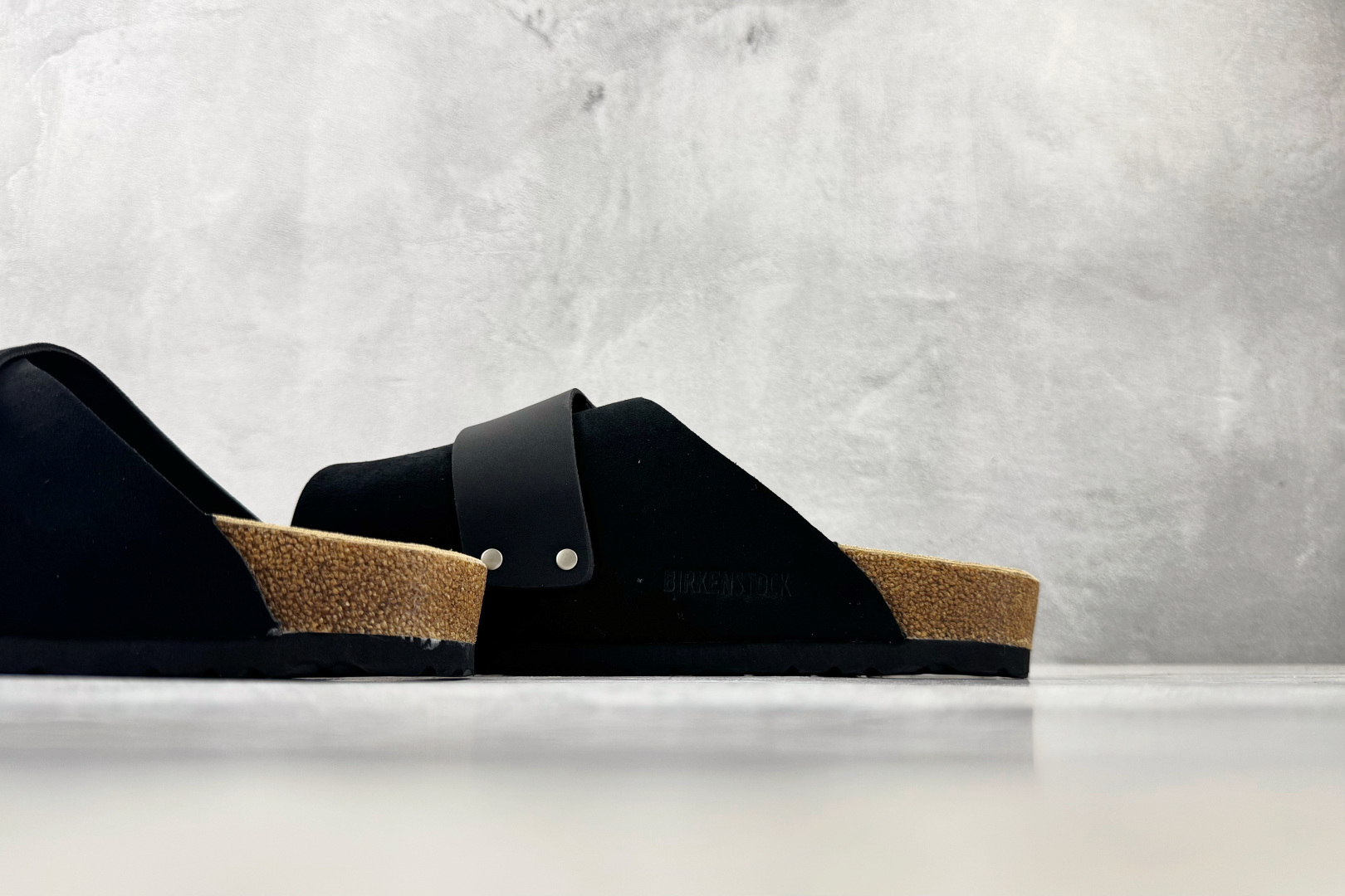 莞产 Birkenstock Kyoto 牛皮绒面革单扣 EVA 黑色 货号：尺码：35 36 36.5