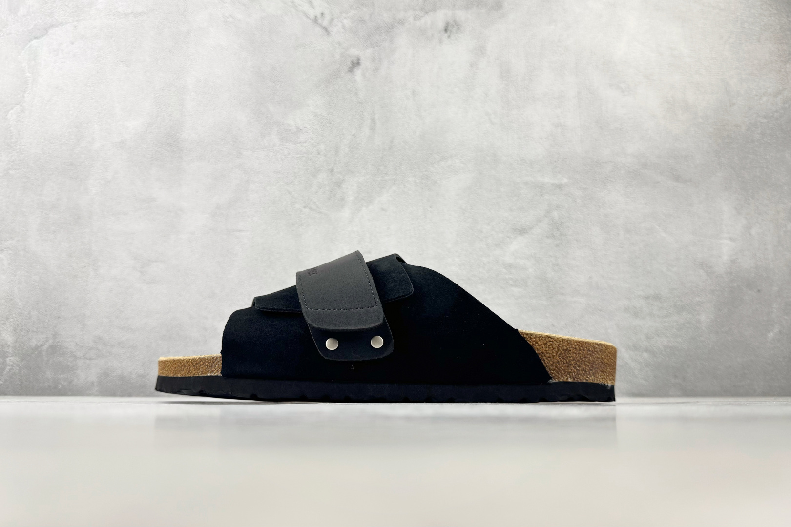 莞产 Birkenstock Kyoto 牛皮绒面革单扣 EVA 黑色 货号：尺码：35 36 36.5