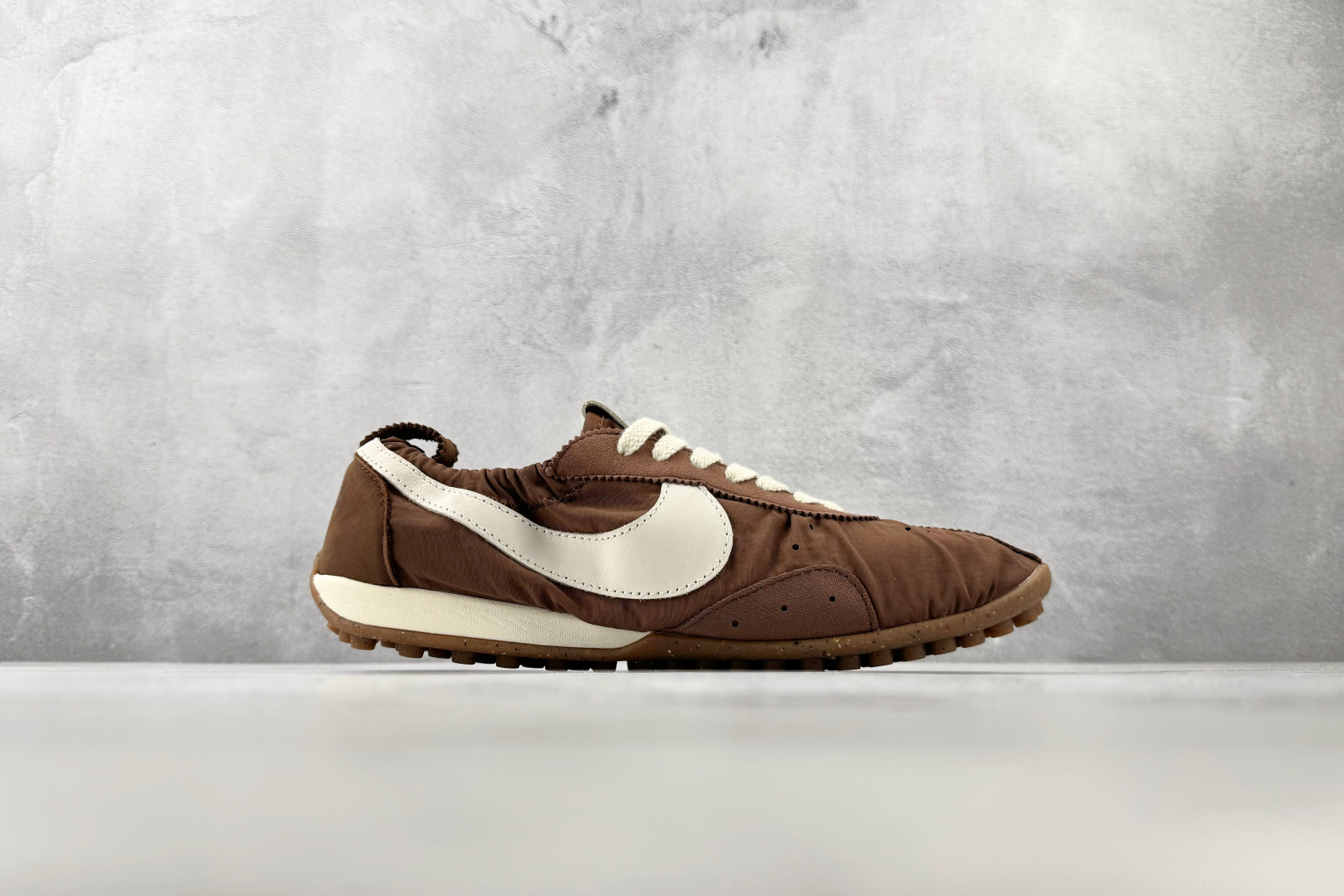 F2 特价 特价 Nike × Jacquemus Moon Shoe SP棕黄 货号:HV8547-200 尺码: F2 特价 特价 Nike × Jacquemus Moon Shoe SP棕黄 货号:HV8547-200 尺码: