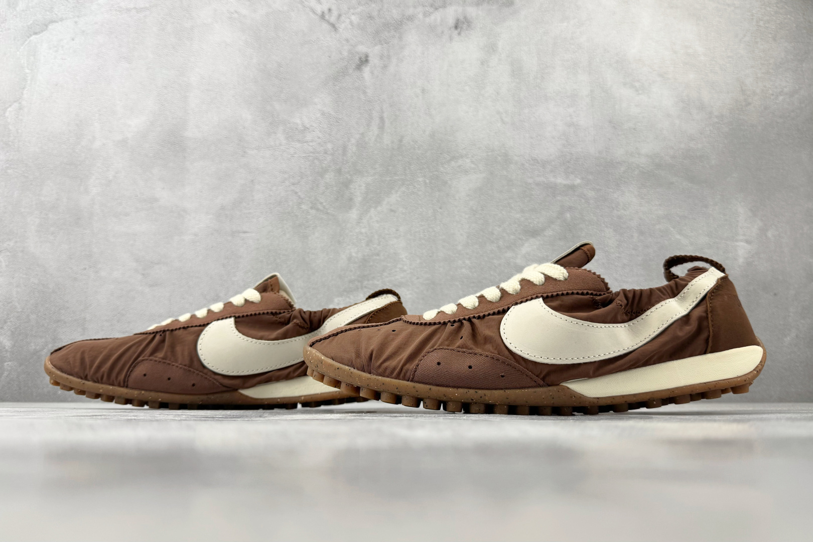 F2 特价 特价 Nike × Jacquemus Moon Shoe SP棕黄 货号:HV8547-200 尺码: F2 特价 特价 Nike × Jacquemus Moon Shoe SP棕黄 货号:HV8547-200 尺码:
