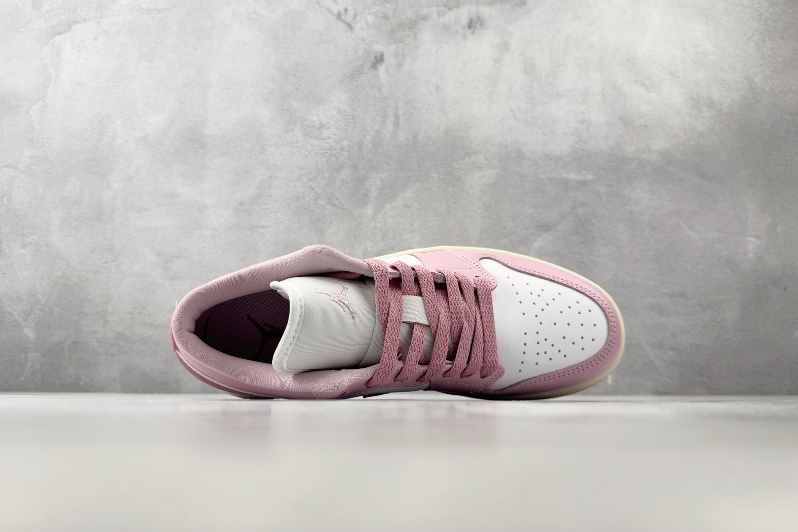 DT  公司级 Jordan Air Jordan  元素粉 货号：DC0774-607 尺码：35.5 36 36.5