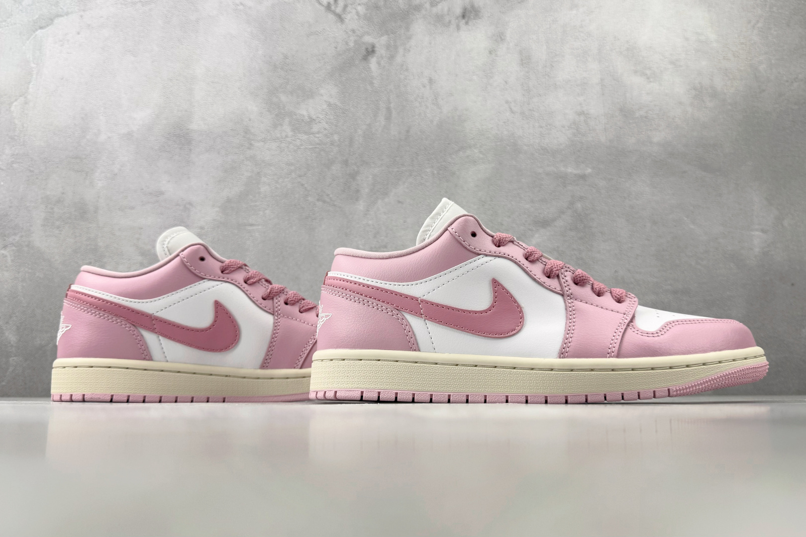 DT  公司级 Jordan Air Jordan  元素粉 货号：DC0774-607 尺码：35.5 36 36.5