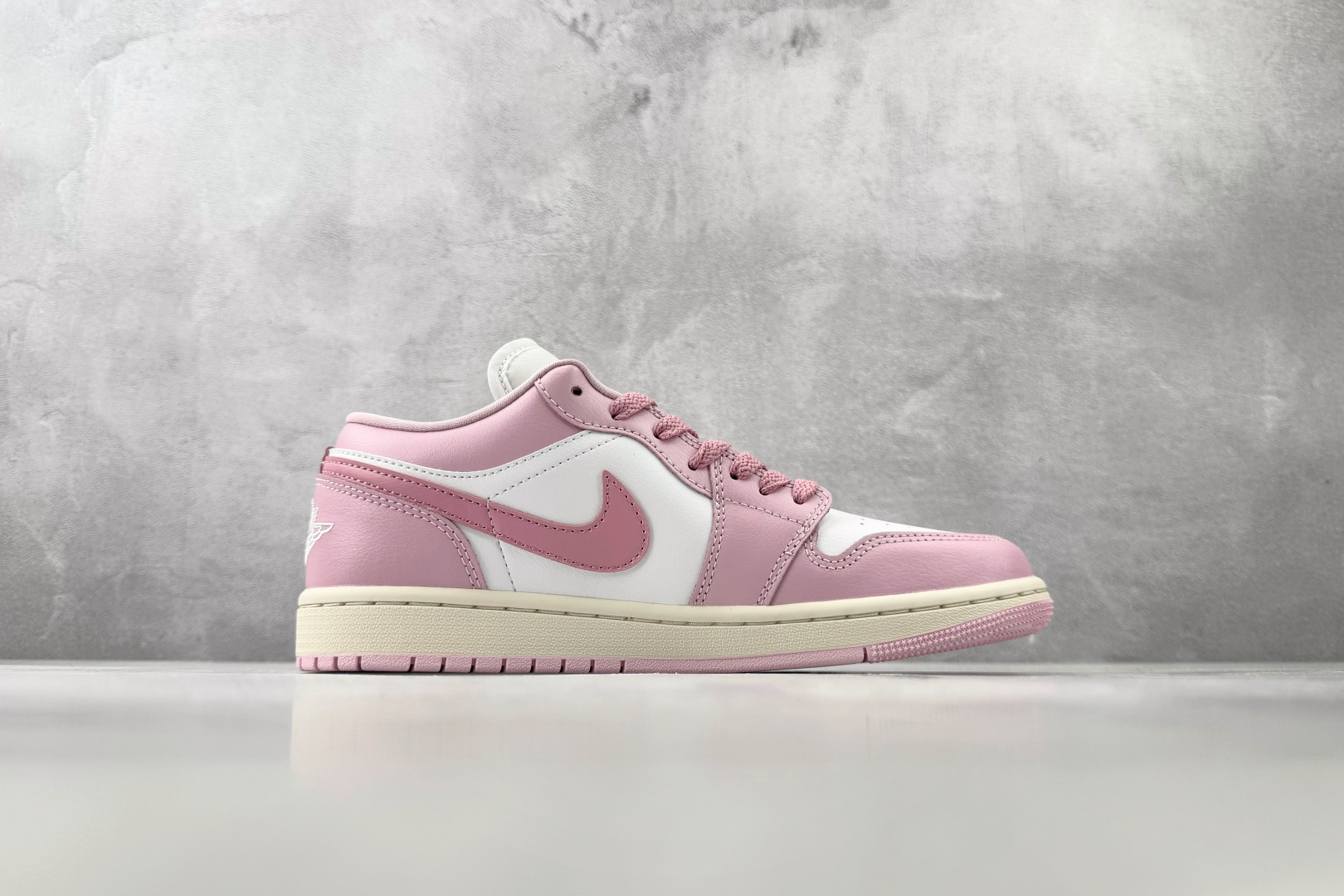 DT  公司级 Jordan Air Jordan  元素粉 货号：DC0774-607 尺码：35.5 36 36.5