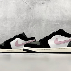 DT 公司级 Jordan Air Jordan 1 黑白粉 货号:II3788-003 尺码:39 40 40.5 DT 公司级 Jordan Air Jordan 1 黑白粉 货号:II3788-003 尺码:39 40 40.5