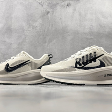 GOD神版 完美还原 正确版本 Nike VOMERO 18 白黑货号:IB5726-100尺码:36 GOD神版 完美还原 正确版本 Nike VOMERO 18 白黑货号:IB5726-100尺码:36