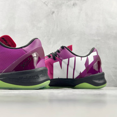 S2 纯原生产线 Nike Kobe 8 Mambacurial 粉绿 货号:-500 尺码:40.5 41 42 S2 纯原生产线 Nike Kobe 8 Mambacurial 粉绿 货号:-500 尺码:40.5 41 42