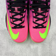 S2 纯原生产线 Nike Kobe 8 Mambacurial 粉绿 货号:-500 尺码:40.5 41 42 S2 纯原生产线 Nike Kobe 8 Mambacurial 粉绿 货号:-500 尺码:40.5 41 42