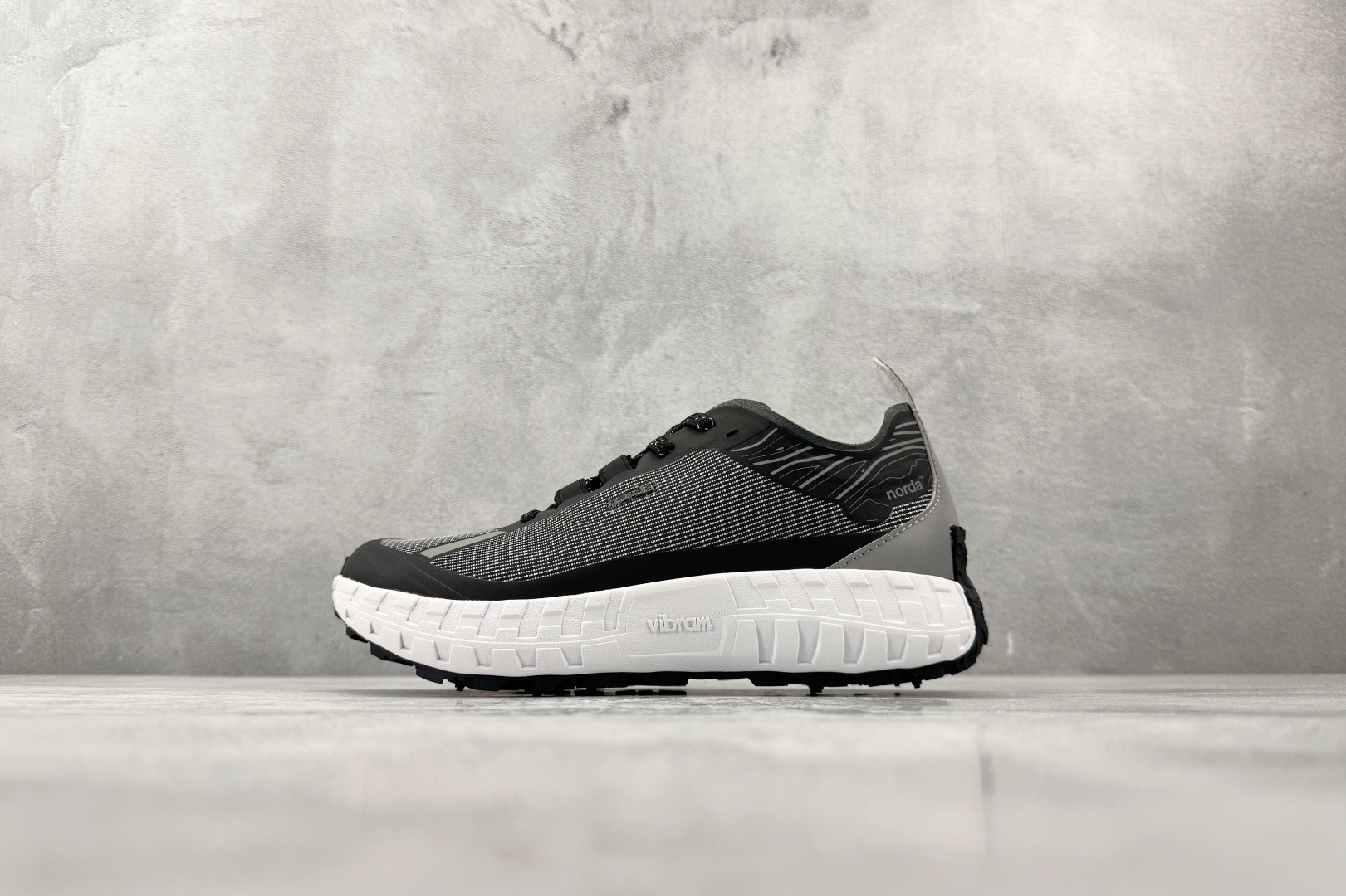 NO:898178,Lightning version local NORDA 001 gray black item number NORDA001-M-BLK size 36 36.5 37 38 38.5 39 40 40.5 41 42 42.5 43 44 44.5 45 46 coding 32,19860909闪电版 本地 NORDA 001 灰黑 货号NORDA001-M-BLK 尺码36 36.5 37 38 38.5 39 40 40.5 41 42 42.5 43 44 44.5 45 46 编码32,,Men's shoes