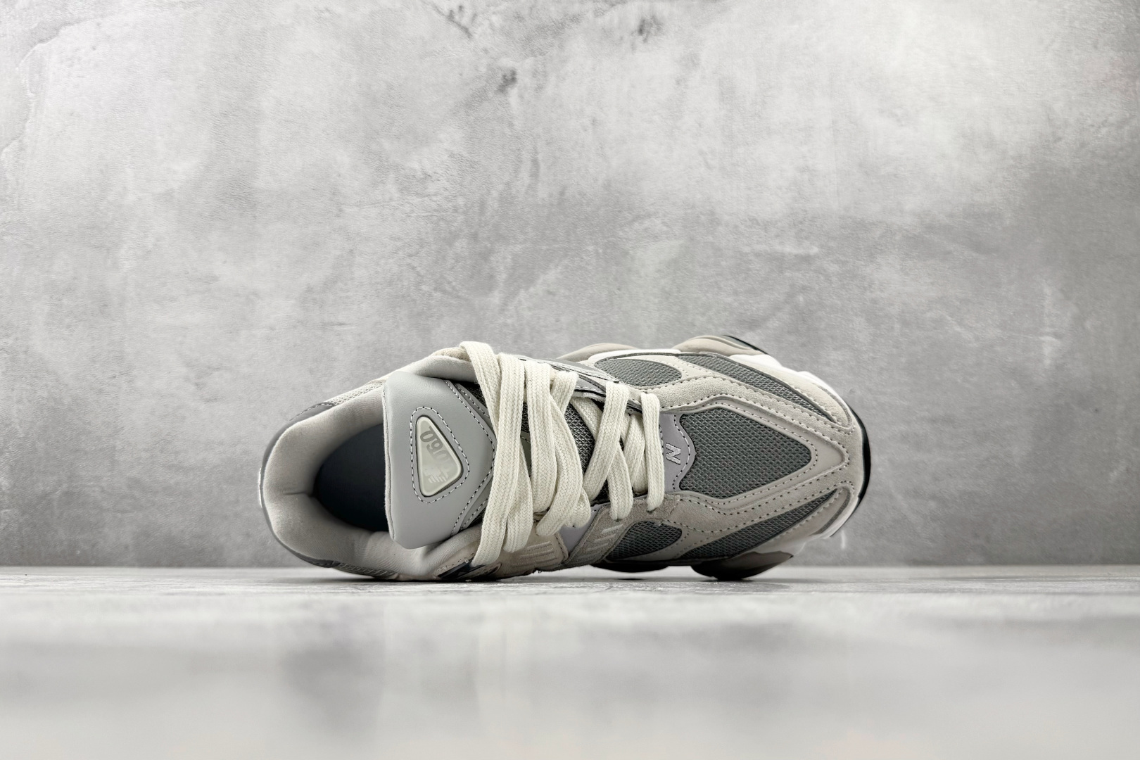 M版 纯原标杆 品质无敌 New Balance NB 9060 灰色货号：U9060JCG尺码：36 