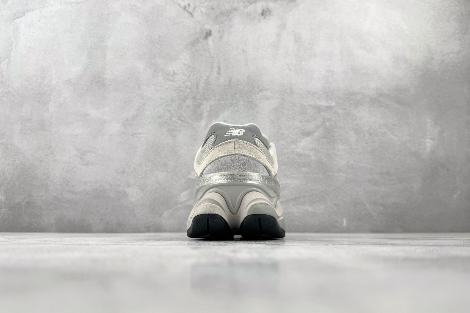 M版 纯原标杆 品质无敌 New Balance NB 9060 灰色货号：U9060JCG尺码：36 