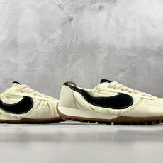 F2 特价 特价Nike × Jacquemus 米白色 货号:HV8547-700 尺码:36 36.5 37.5 F2 特价 特价Nike × Jacquemus 米白色 货号:HV8547-700 尺码:36 36.5 37.5