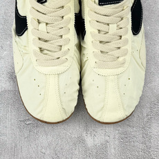 F2 特价 特价Nike × Jacquemus 米白色 货号:HV8547-700 尺码:36 36.5 37.5 F2 特价 特价Nike × Jacquemus 米白色 货号:HV8547-700 尺码:36 36.5 37.5