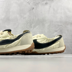 F2 特价 特价Nike × Jacquemus 米白色 货号:HV8547-700 尺码:36 36.5 37.5 F2 特价 特价Nike × Jacquemus 米白色 货号:HV8547-700 尺码:36 36.5 37.5