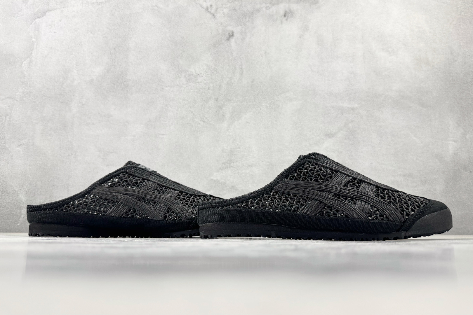 SC 渠道特供 Onitsuka Tiger 鬼塚虎 MEXICO 66 SABOT 黑色货号：1183