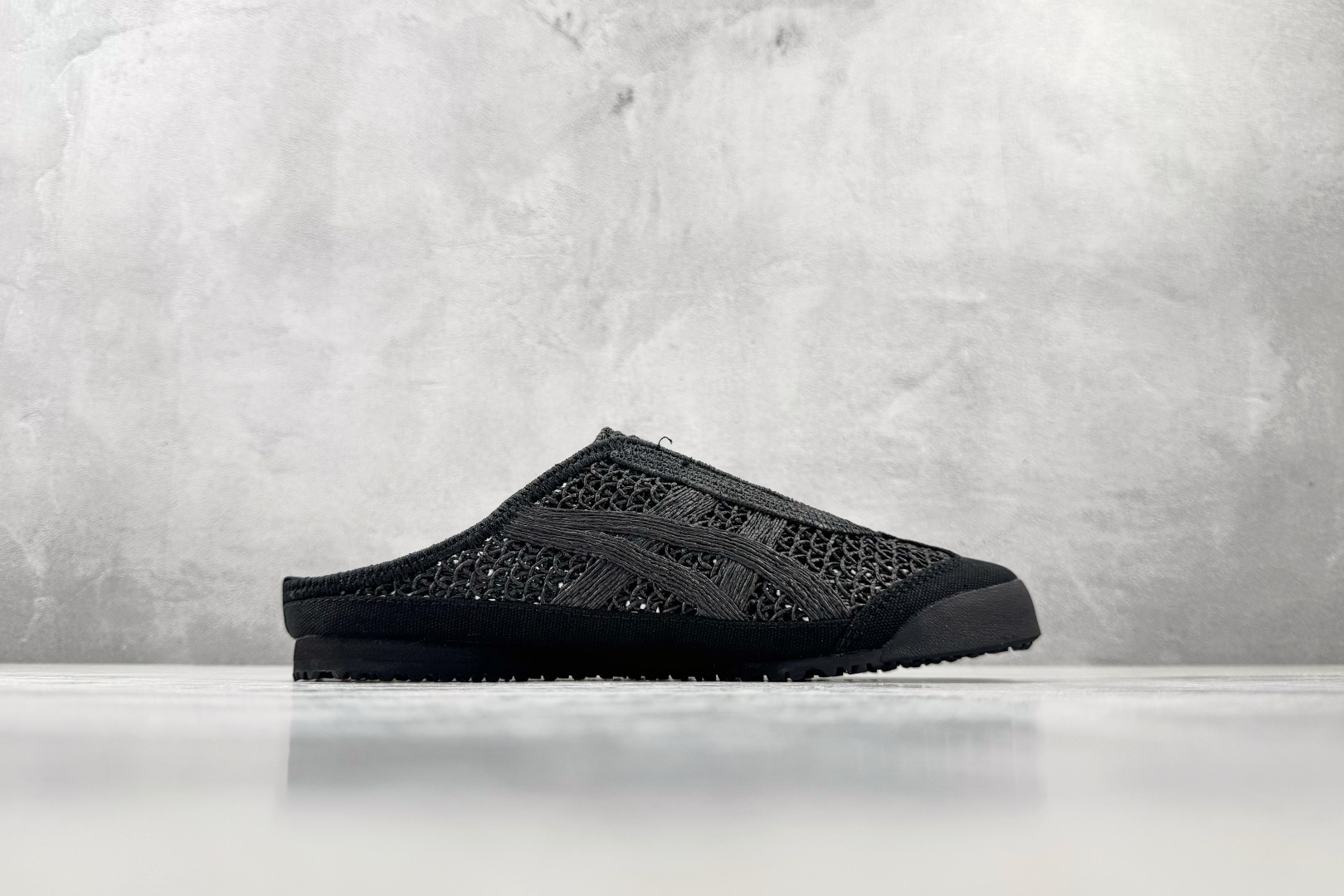 SC 渠道特供 Onitsuka Tiger 鬼塚虎 MEXICO 66 SABOT 黑色货号：1183