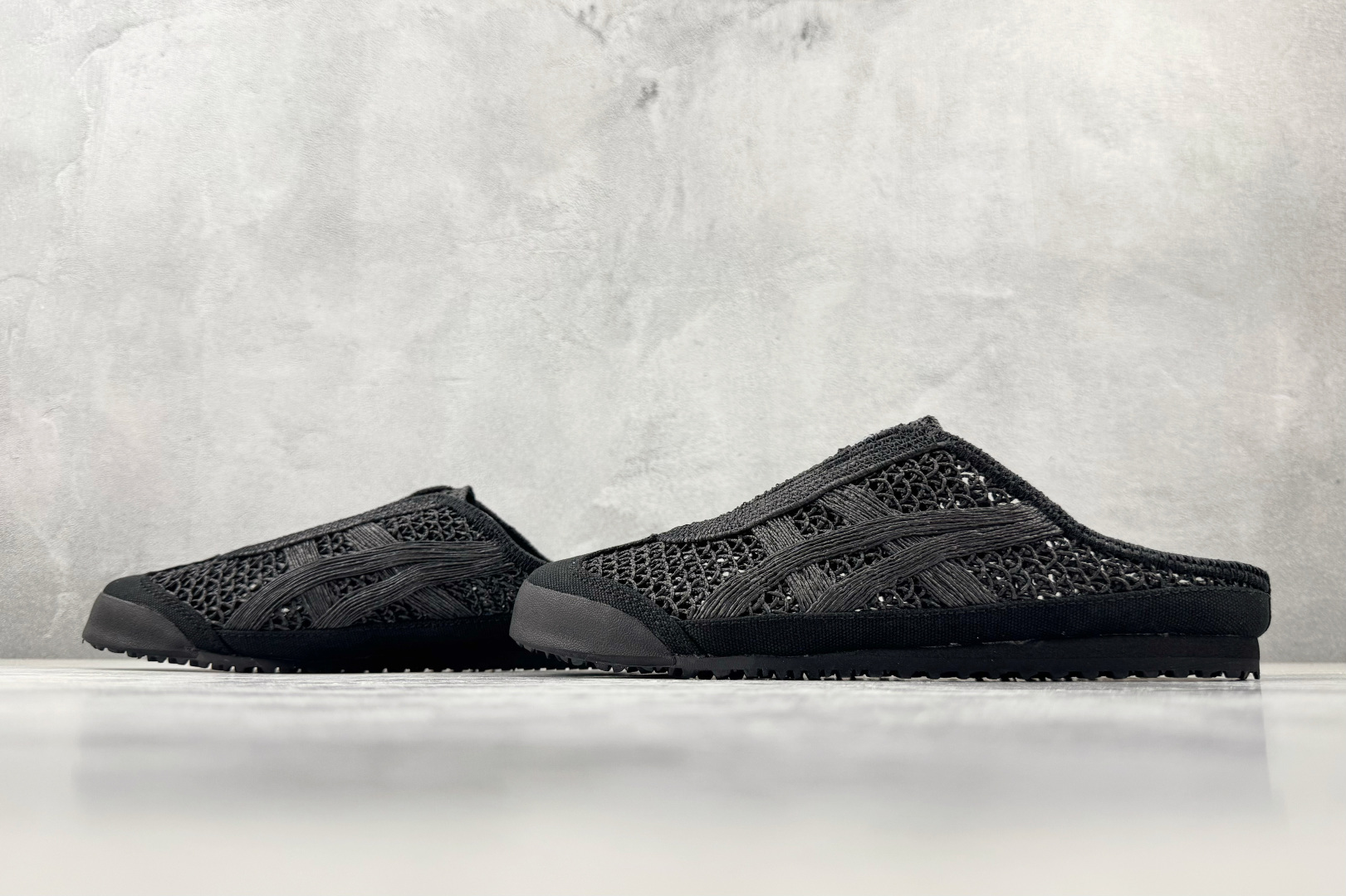 SC 渠道特供 Onitsuka Tiger 鬼塚虎 MEXICO 66 SABOT 黑色货号：1183