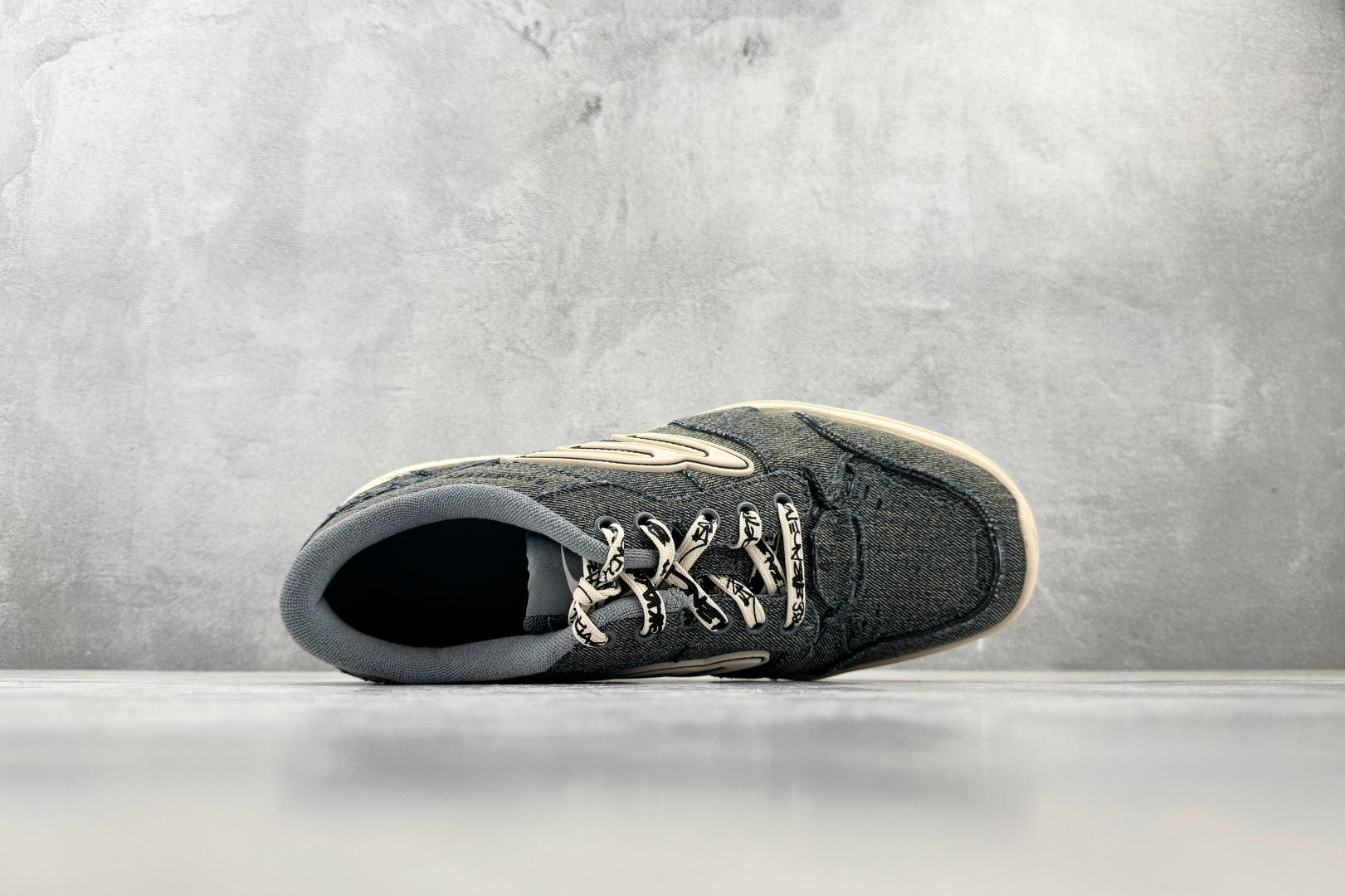 XA  最新外贸批次  Balenciaga 巴黎世家 Hamptons Denim 蓝色货号：WHPD
