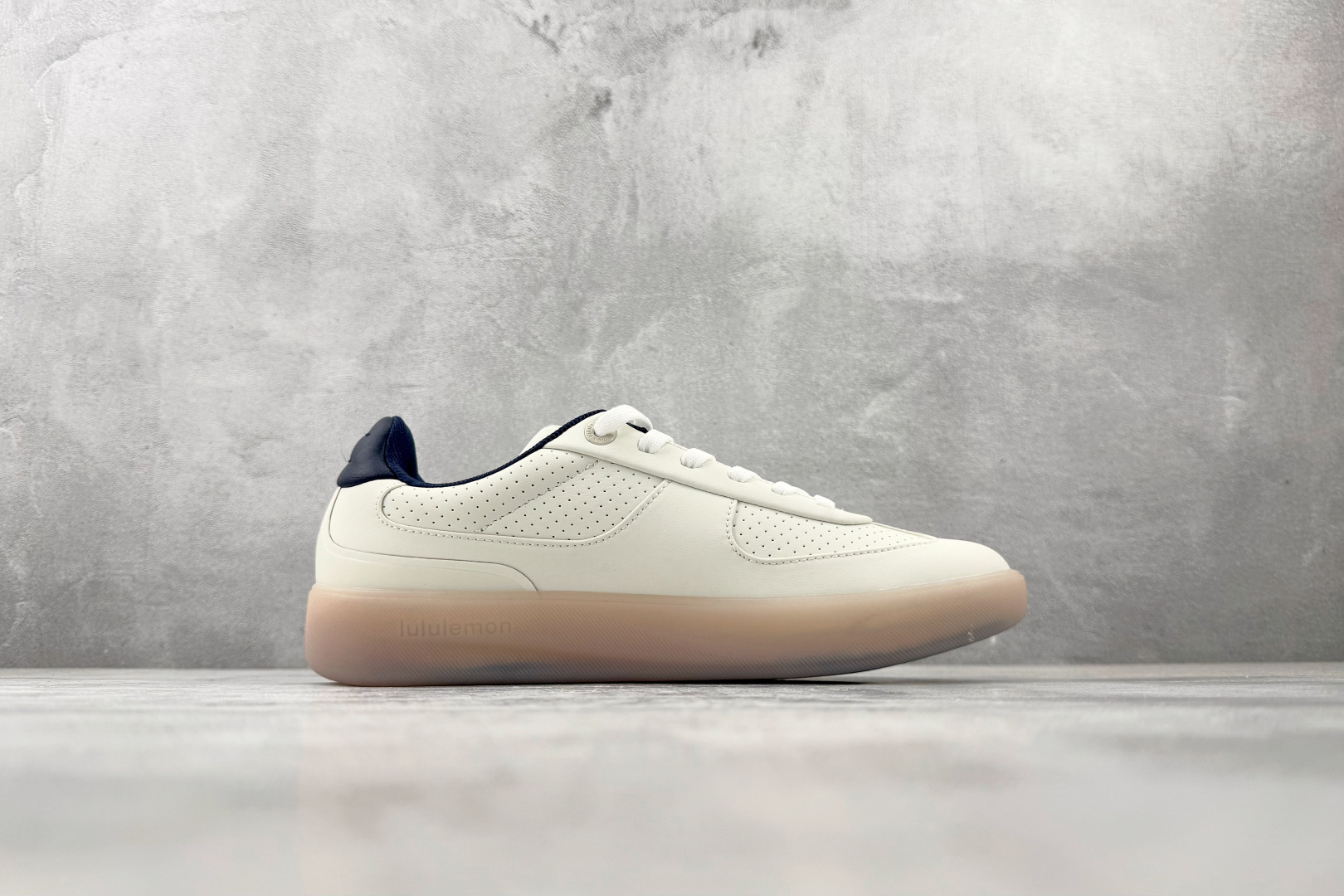 广版 Lululemon 露露乐蒙 cityverse 白蓝货号：LM9BBJS尺码：36 36.5 3