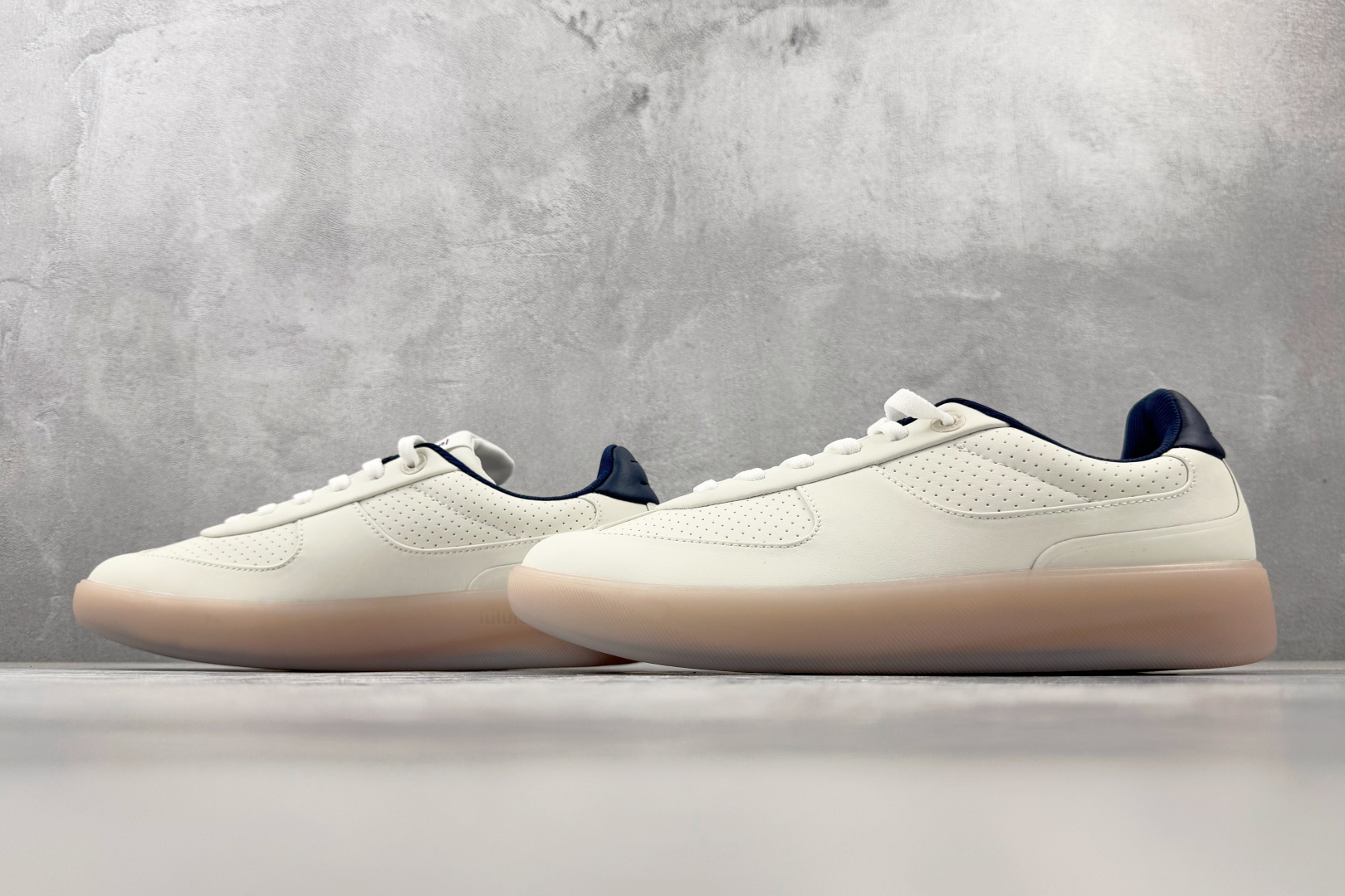广版 Lululemon 露露乐蒙 cityverse 白蓝货号：LM9BBJS尺码：36 36.5 3