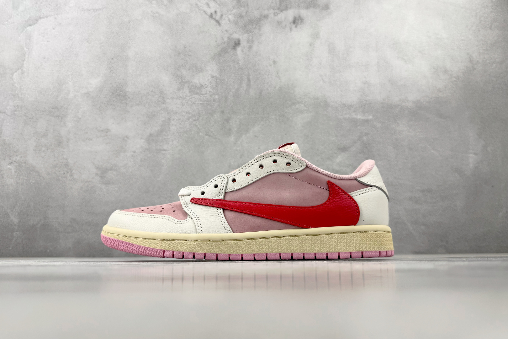REP  Jordan  × Travis Scott Air Jordan 1 Low OG 粉倒钩 Tropical