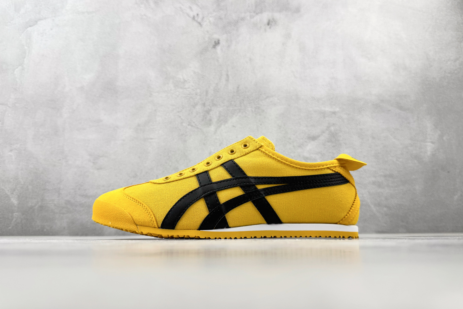 OT 头层 Onitsuka Tiger鬼塚虎 MEXICO 66 SLIP-ON 黄色货号：1183A