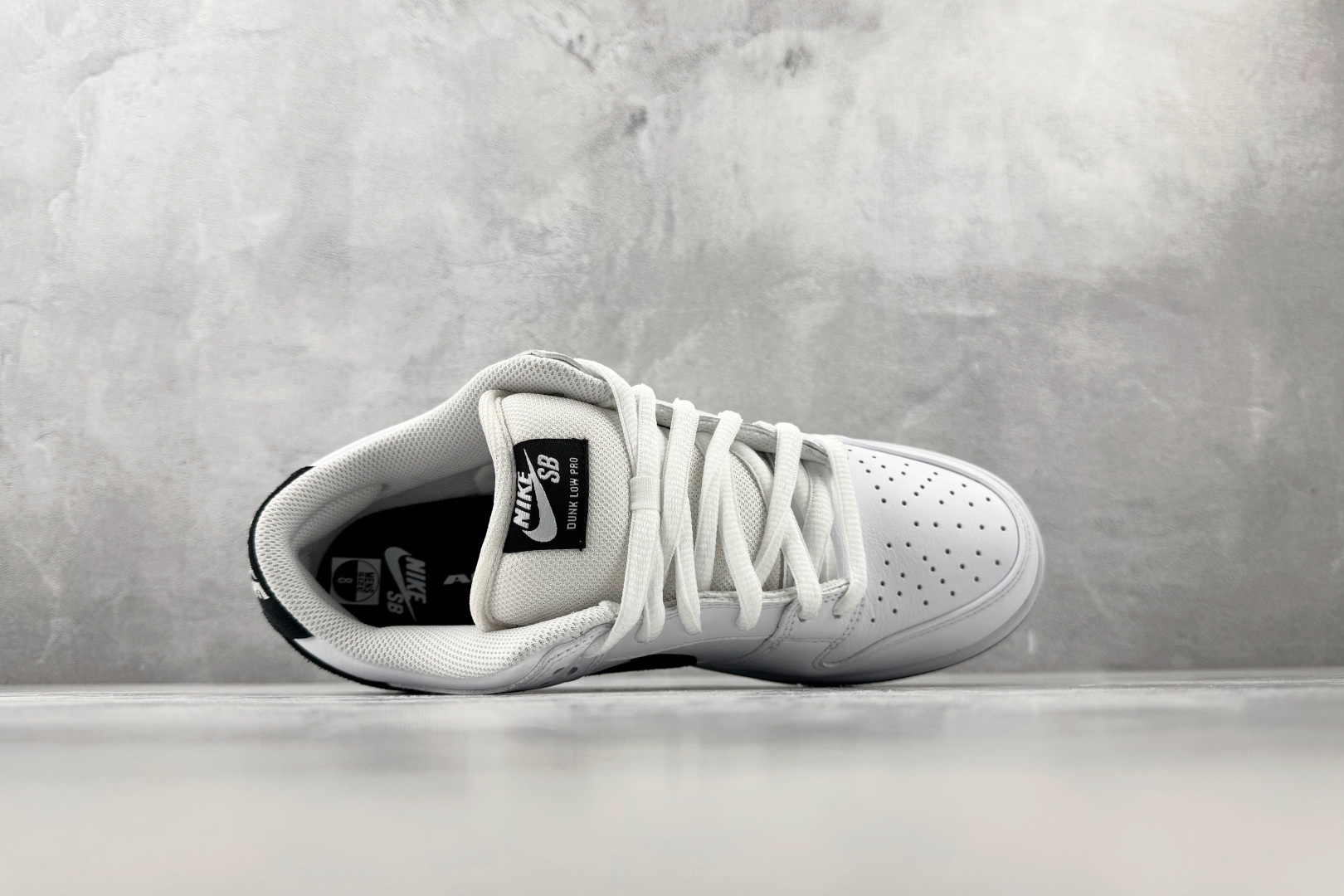 N版  东南亚订单   Nike Dunk SB LOW PRO White Suede/Black  白黑 货号：HF