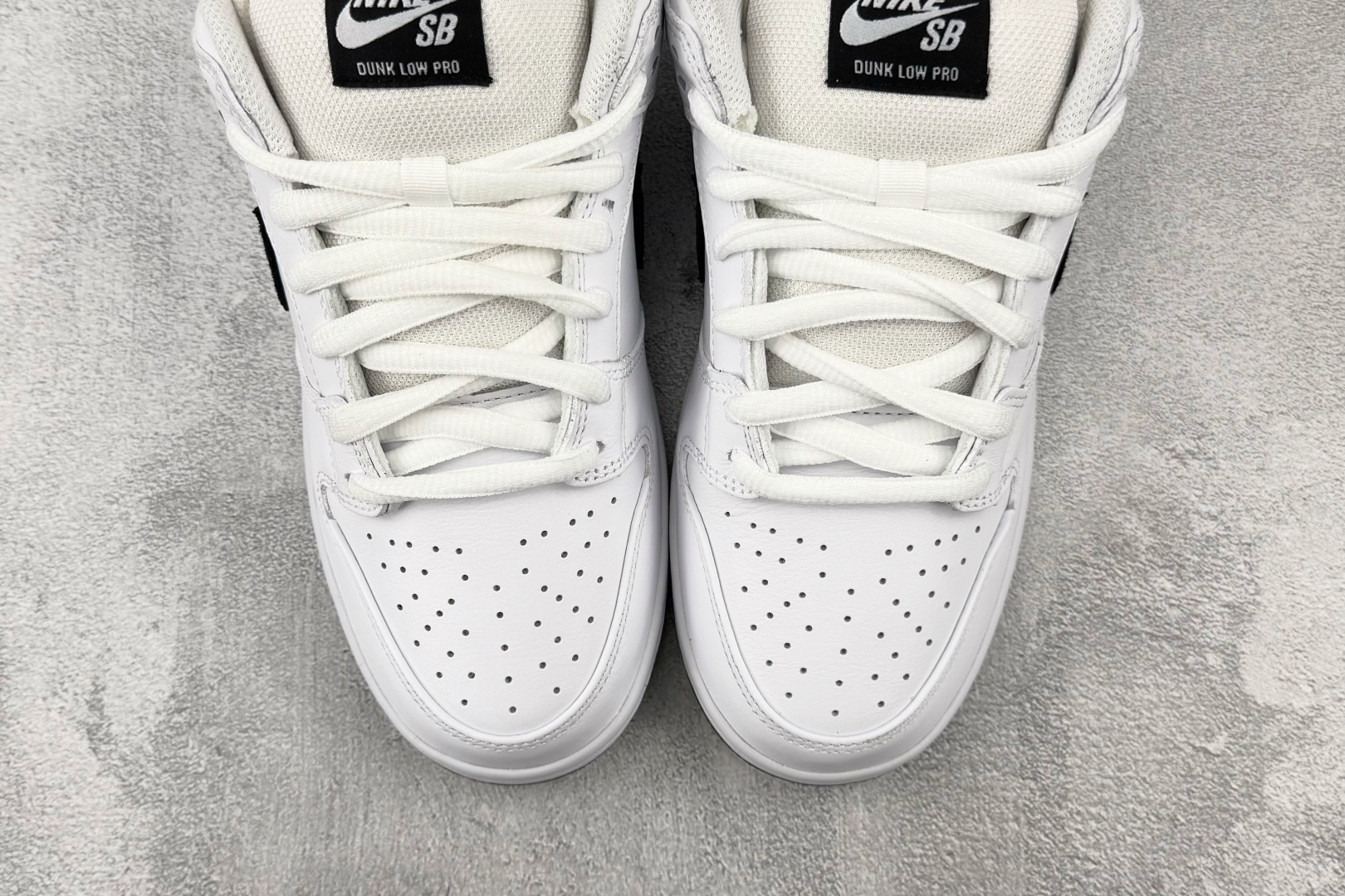 N版  东南亚订单   Nike Dunk SB LOW PRO White Suede/Black  白黑 货号：HF