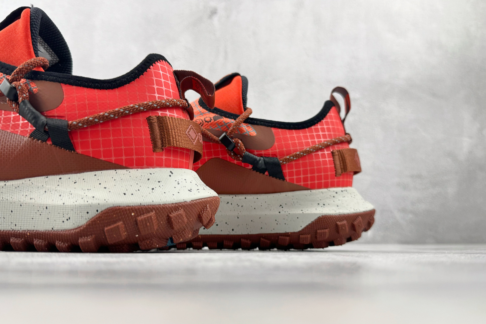 N版 本地东南亚订单   Nike ACG Mountain Fly Low Gore-Tex 红色货号