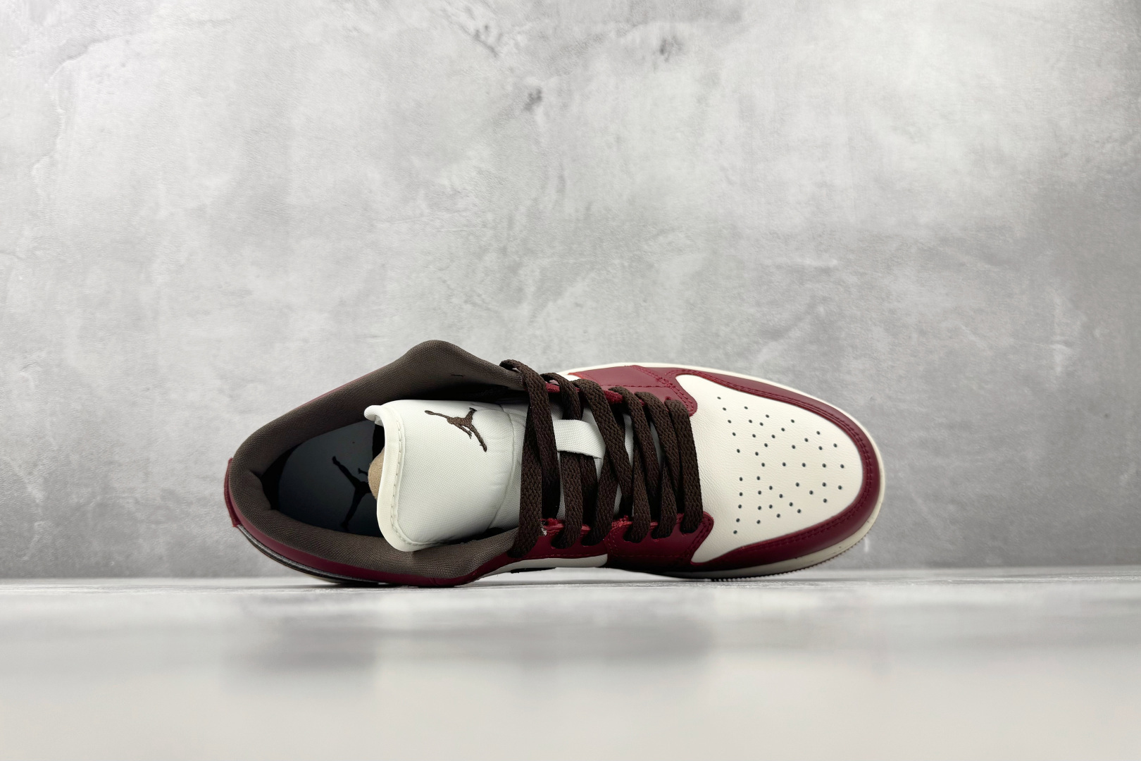 DT 公司级 Jordan Air Jordan 1 红色 货号：IX5004-121 尺码：40 40.5 41 42