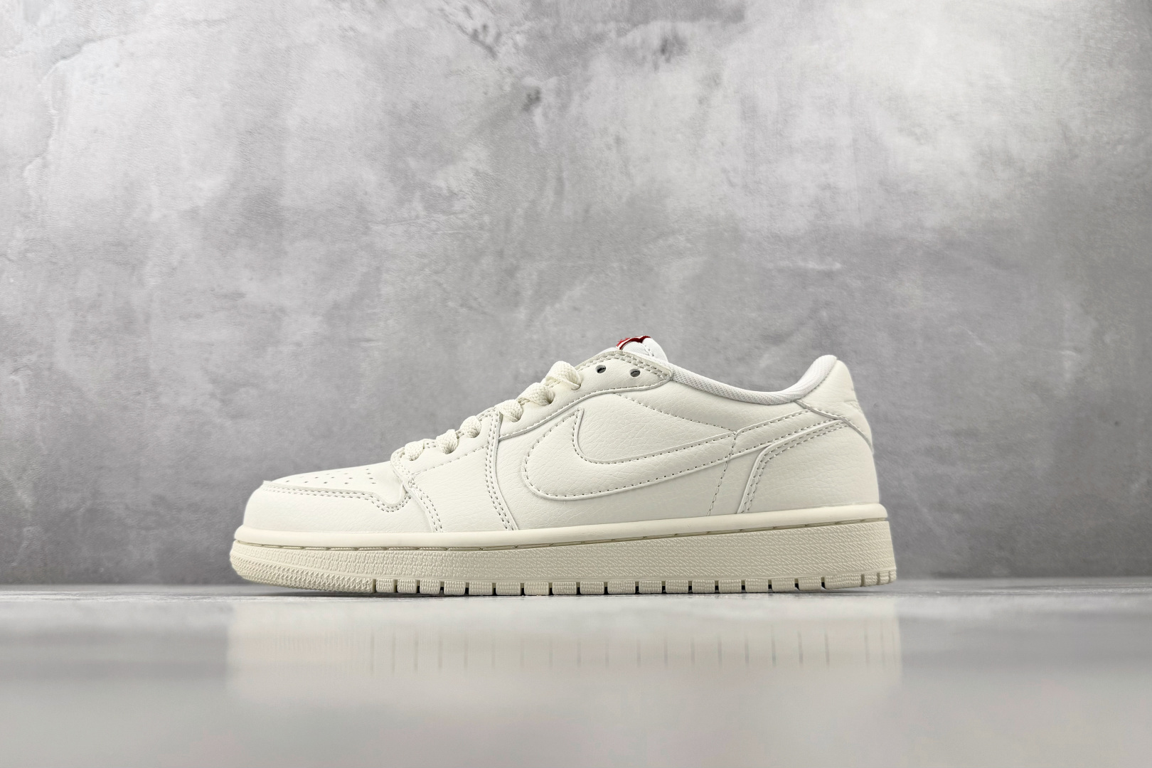 K2 Jordan Air Jordan 1 Retro OG 白色 货号：HQ6998-100 尺码：36 36.5 