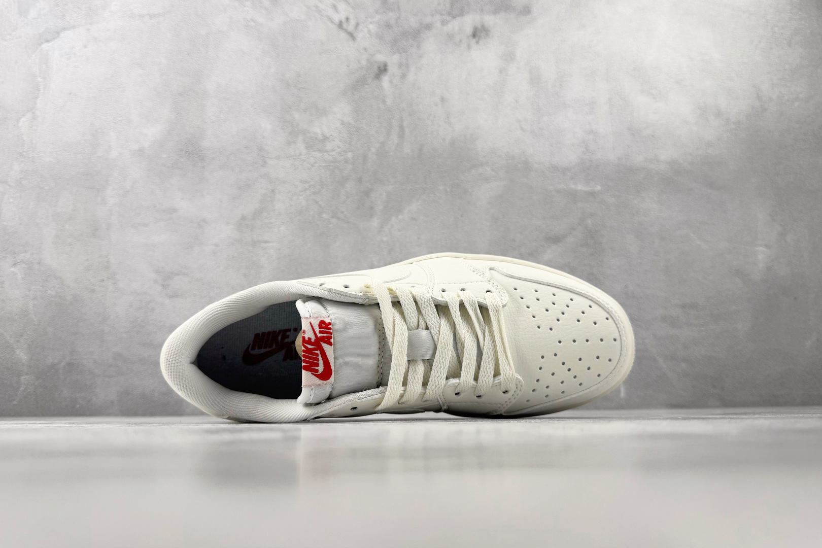 K2 Jordan Air Jordan 1 Retro OG 白色 货号：HQ6998-100 尺码：36 36.5 