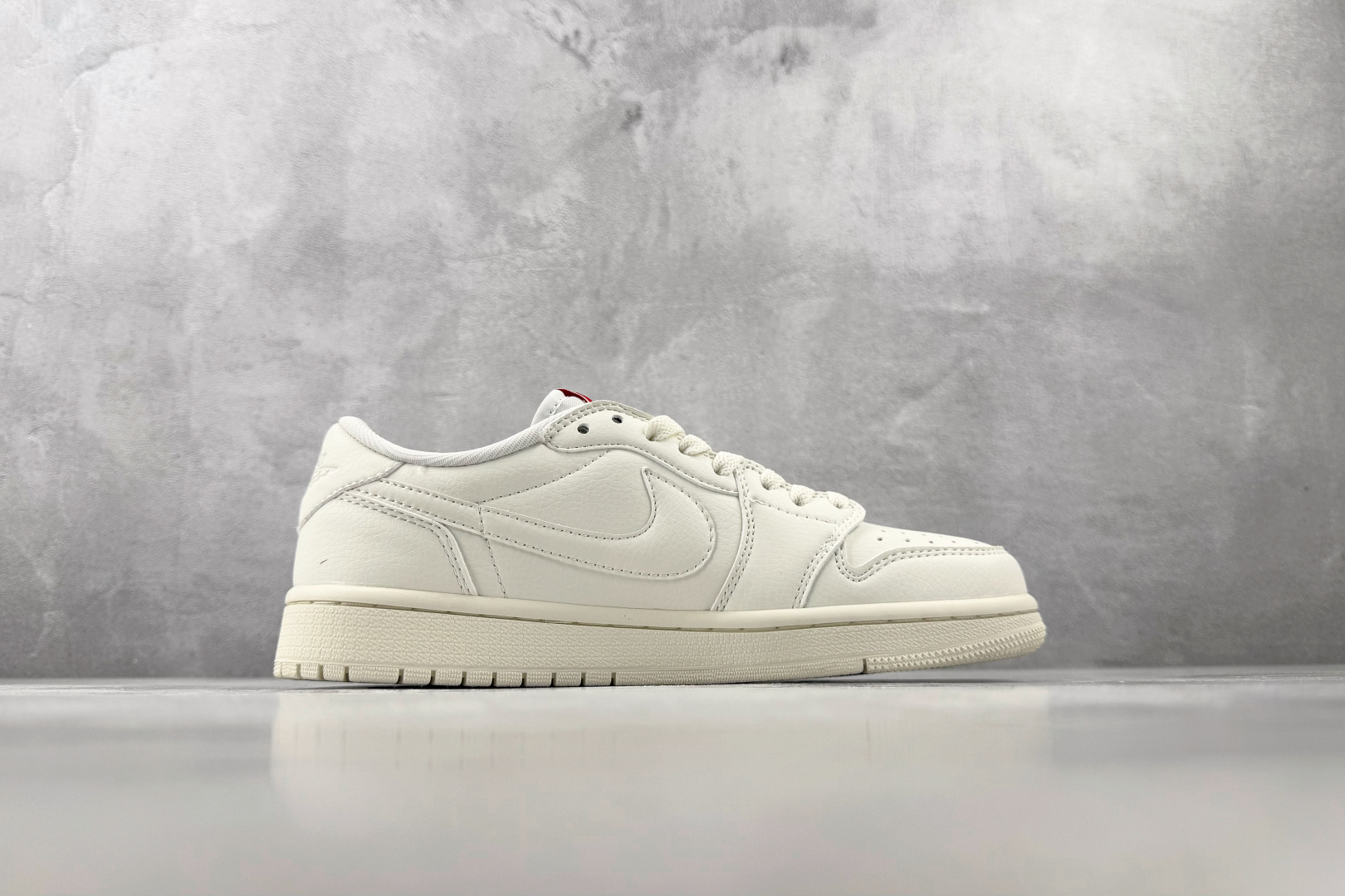 K2 Jordan Air Jordan 1 Retro OG 白色 货号：HQ6998-100 尺码：36 36.5 