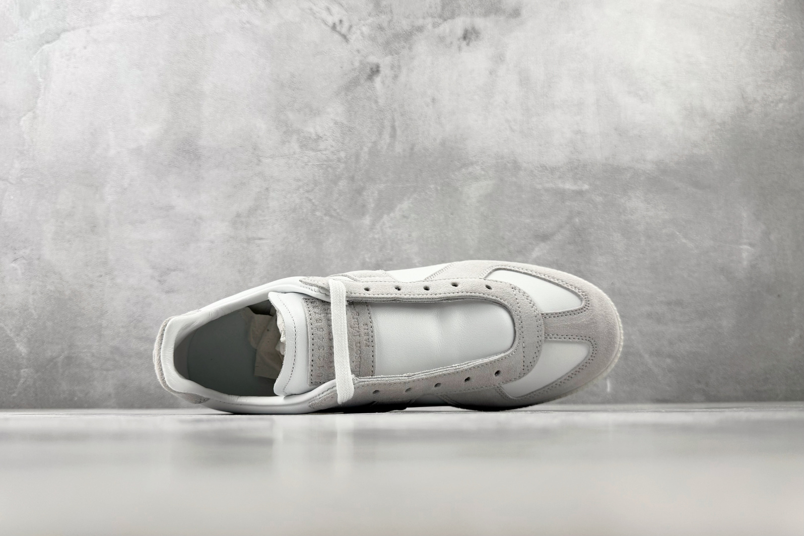 LJ渠道 Maison Margiela 梅森马吉拉 Replica 白色 尺码：35.5 36 36.5 37.5 3