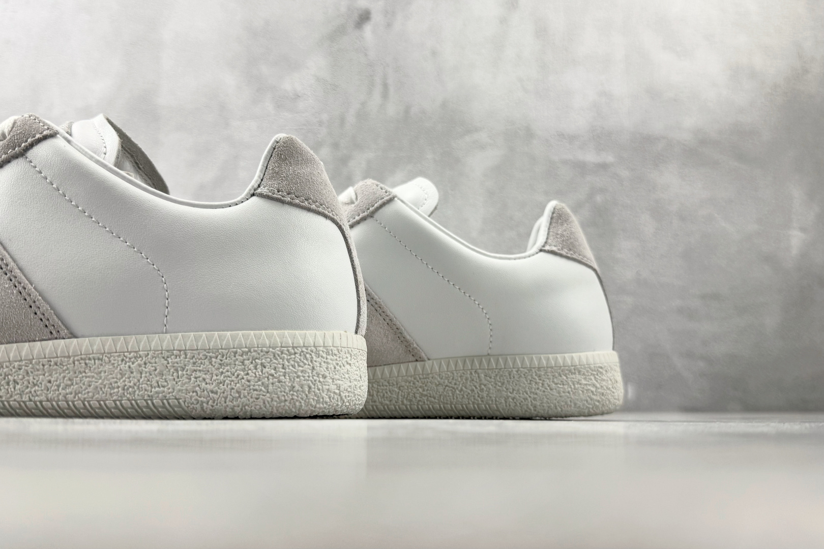 LJ渠道 Maison Margiela 梅森马吉拉 Replica 白色 尺码：35.5 36 36.5 37.5 3