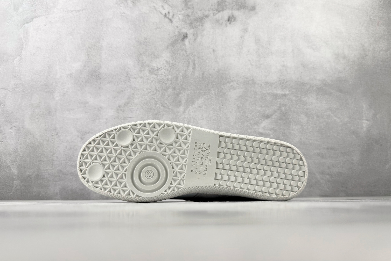 LJ渠道 Maison Margiela 梅森马吉拉 Replica 白色 尺码：35.5 36 36.5 37.5 3