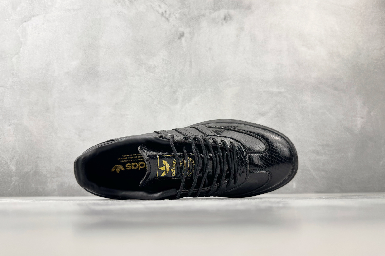 R 版出口订单 adidas originals Samba WTR 黑色 货号：KI6278 尺码：35.5 36 3