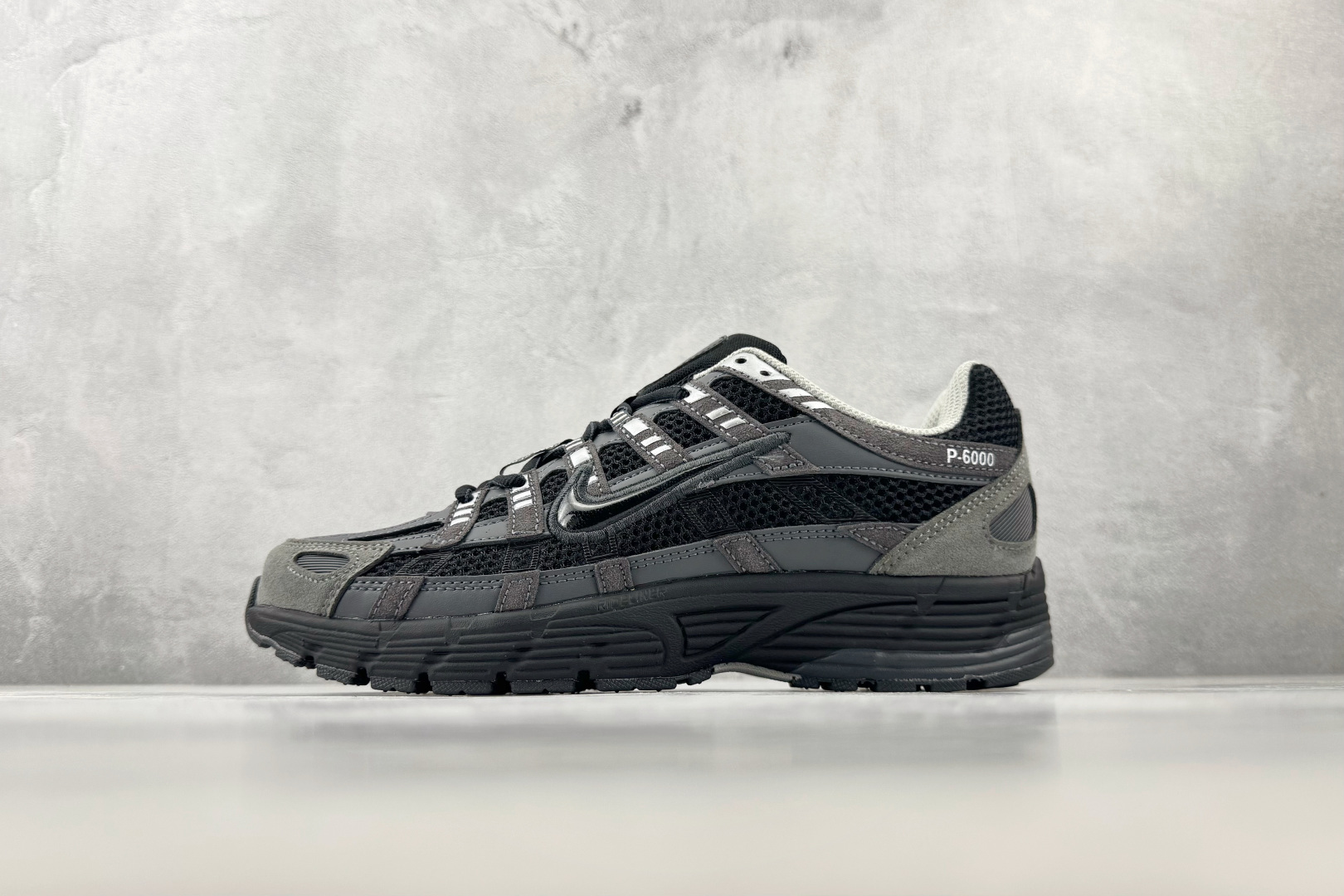 HN Nike P-6000 黑色 货号：HF0015-002 尺码：36 36.5 37 38.5 39 40 40.
