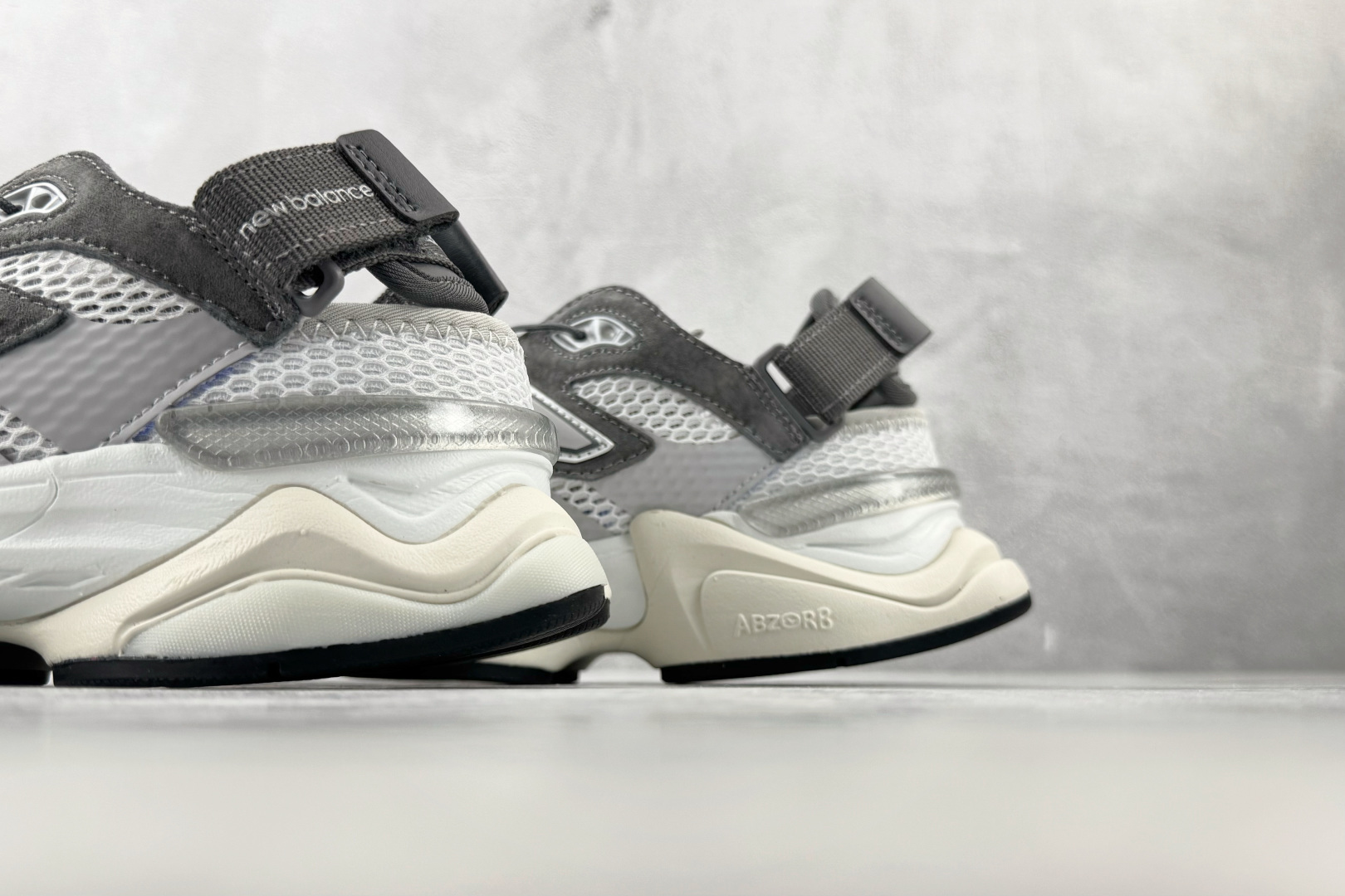 C 版  大厂出品  New Balance NB 9060 Summer Raincloud 白灰 货号：U90603