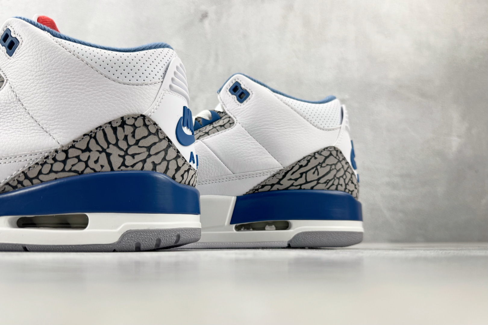 LW 外贸专供 Jordan Air Jordan 3 Retro True Blue 白蓝灰 货号：IF4396-10